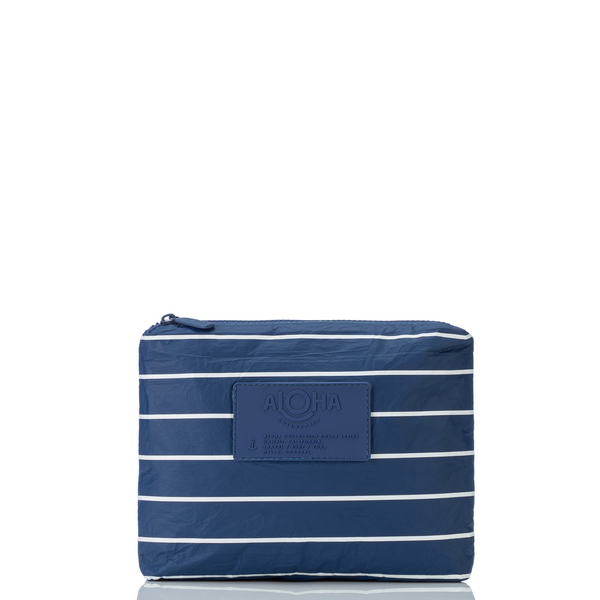 #color_pinstripe-in-white-navy